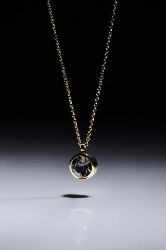 Karen Millen Hand Set European Crystal Solitaire Pendant black Outlet
